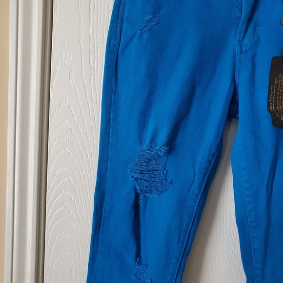 Bebe Heartbreaker Distressed Skinny Jeans - Picture 6 of 9